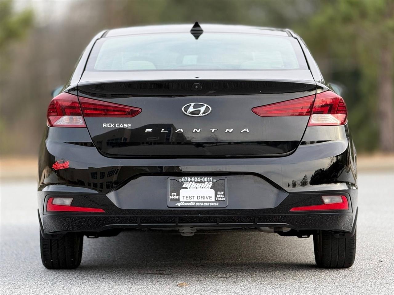 Hyundai Elantra  2020