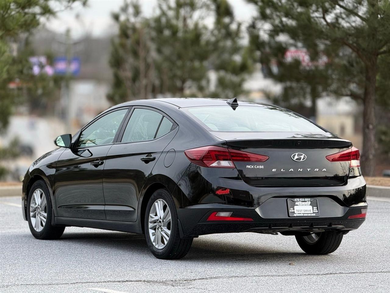 Hyundai Elantra  2020