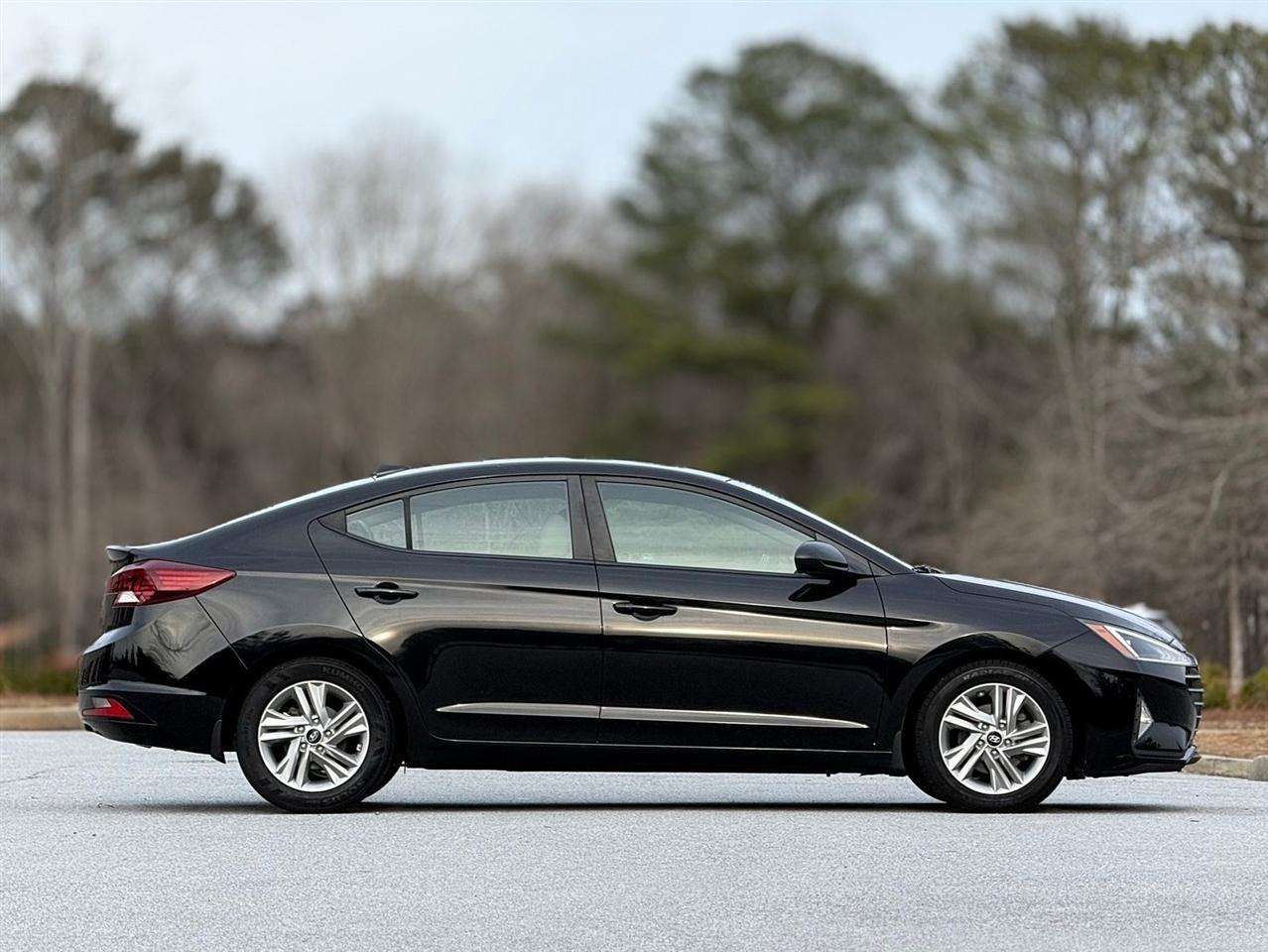 Hyundai Elantra  2020