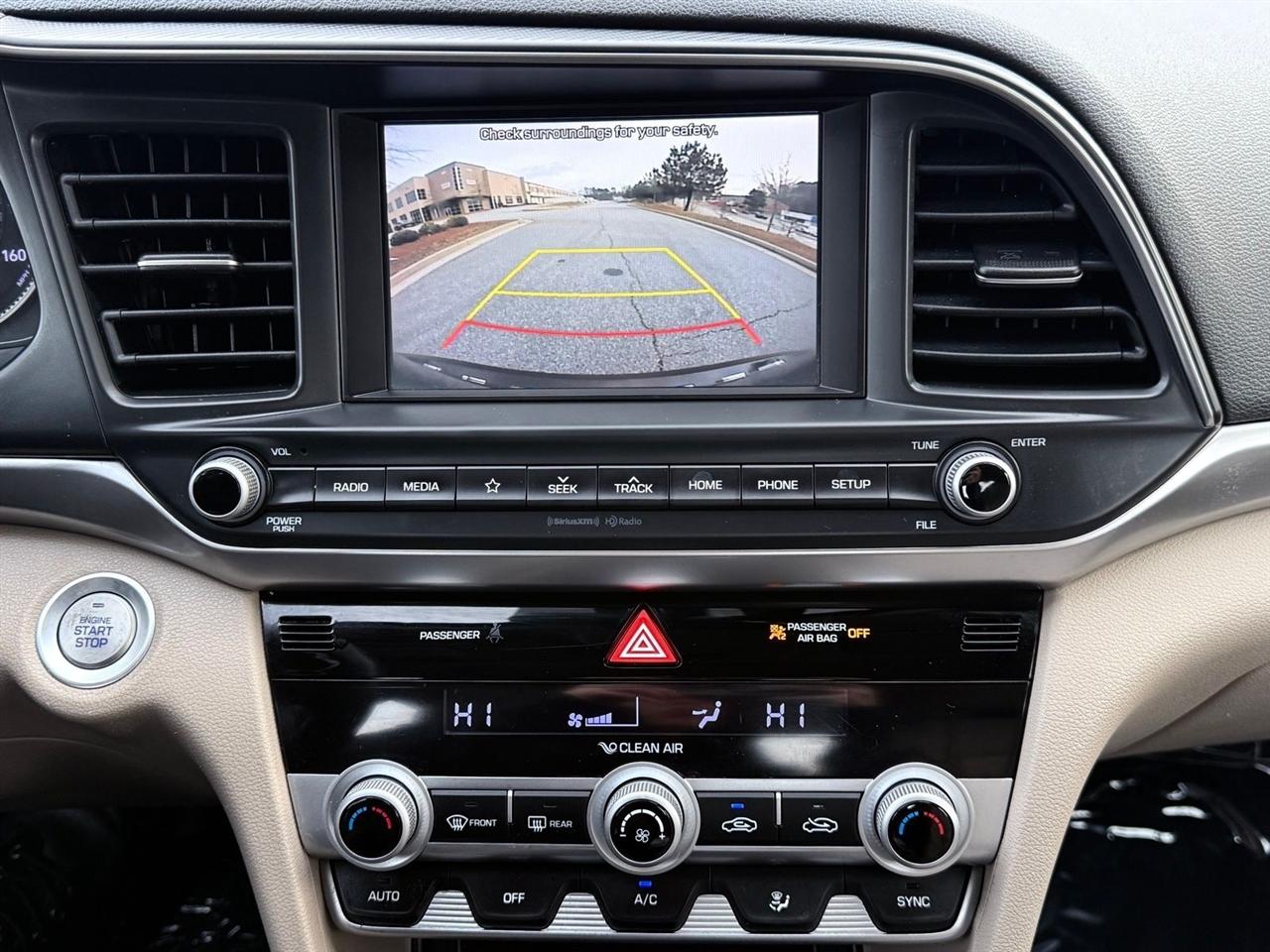 Hyundai Elantra  2020