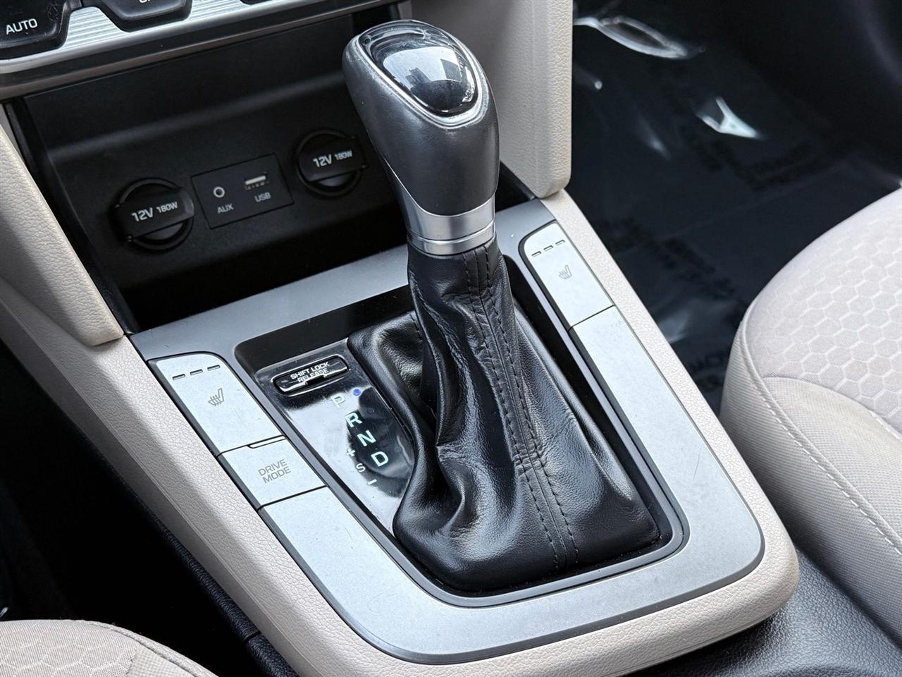 Hyundai Elantra  2020