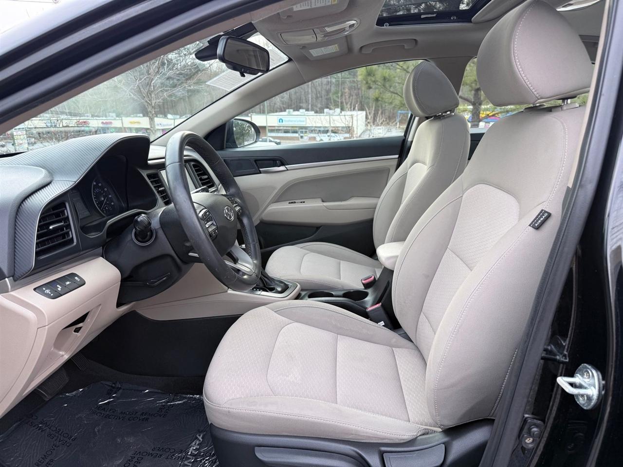 Hyundai Elantra  2020