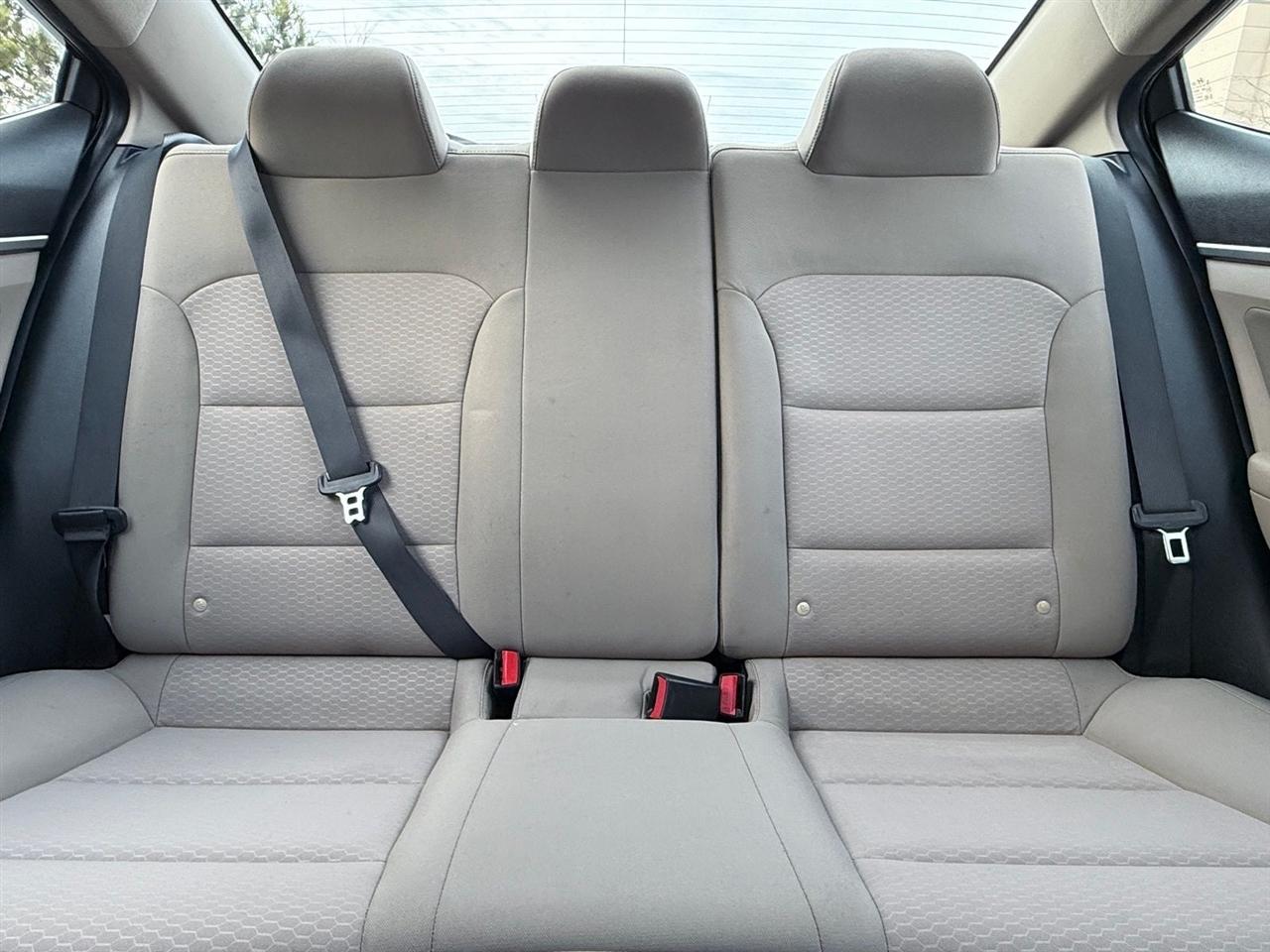 Hyundai Elantra  2020