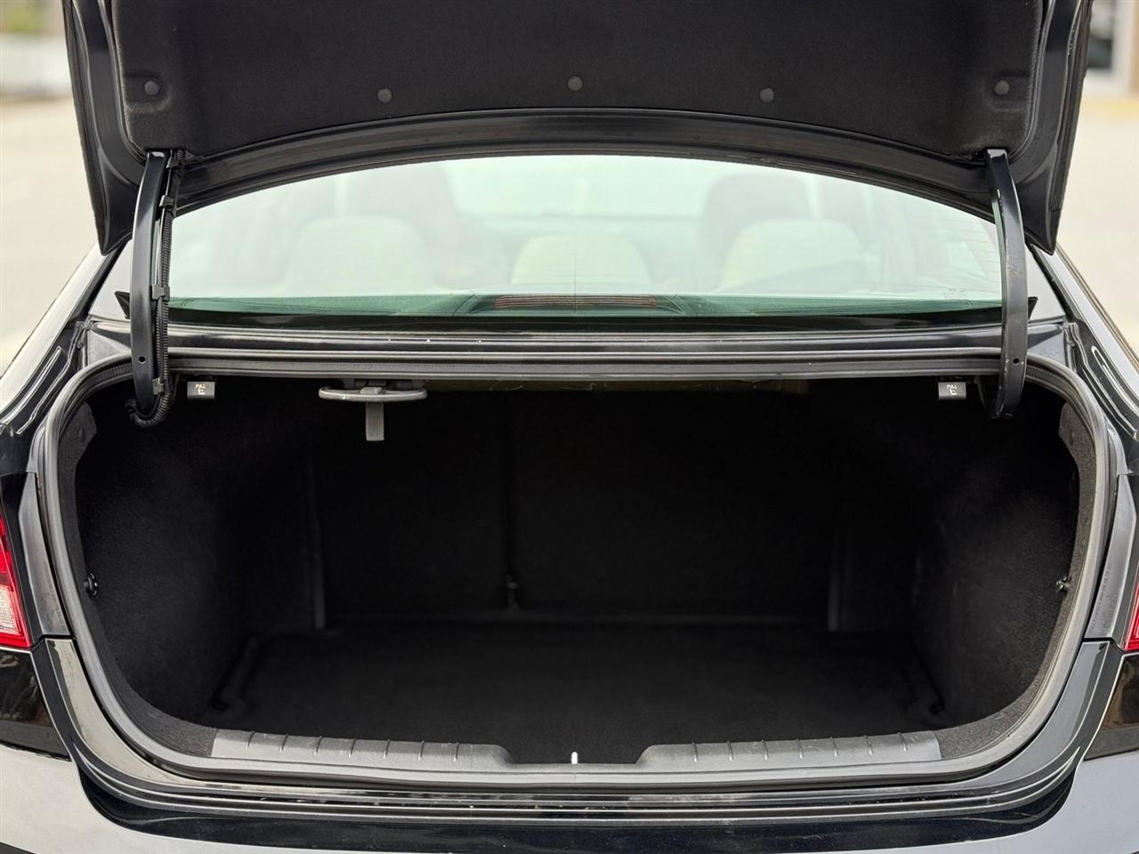 Hyundai Elantra  2020