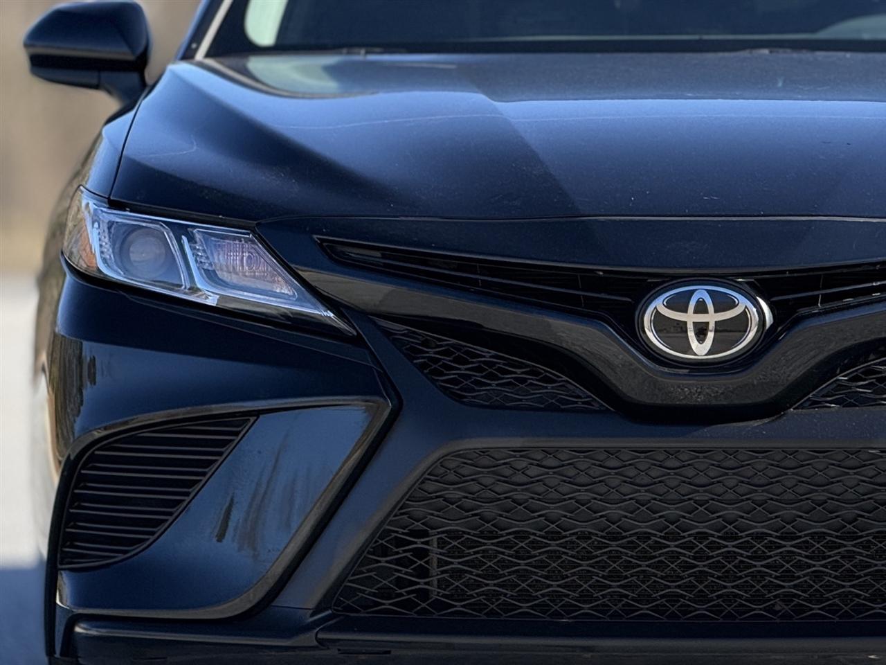 Toyota Camry  2018