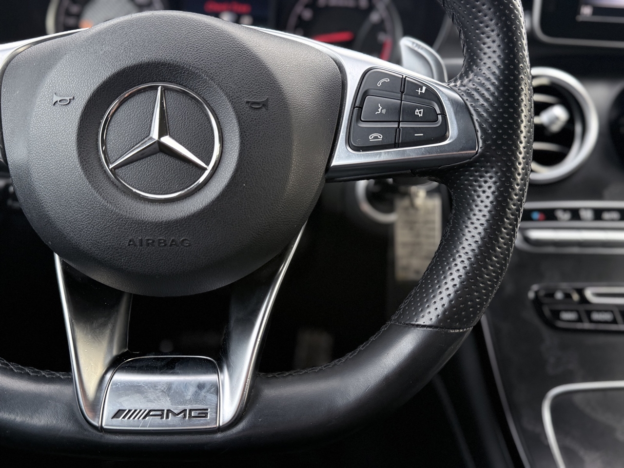 Mercedes-Benz GLC  2019