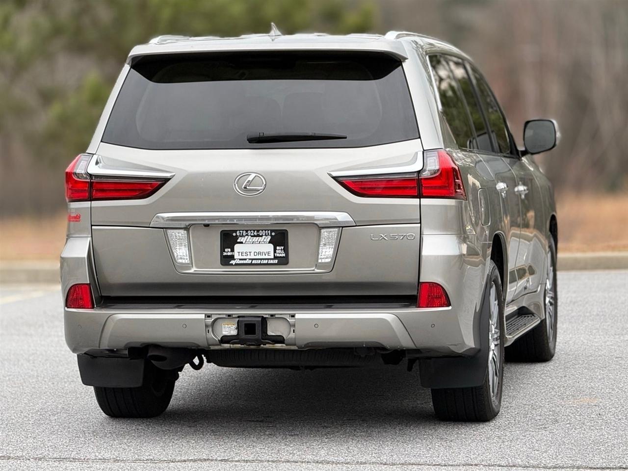 Lexus LX 570  2016