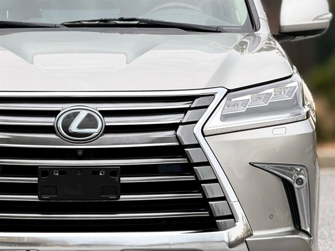 Lexus LX 570  2016