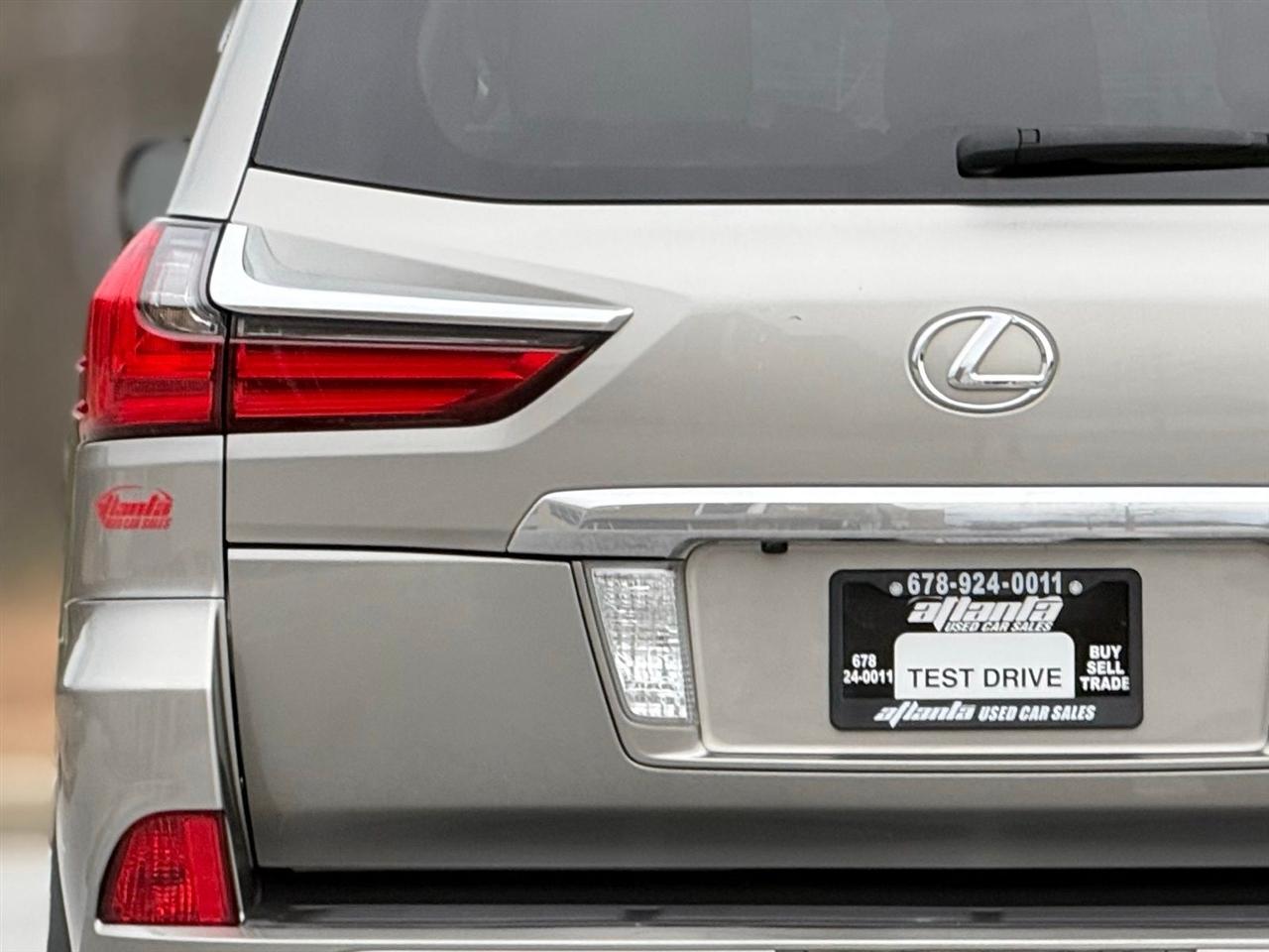 Lexus LX 570  2016