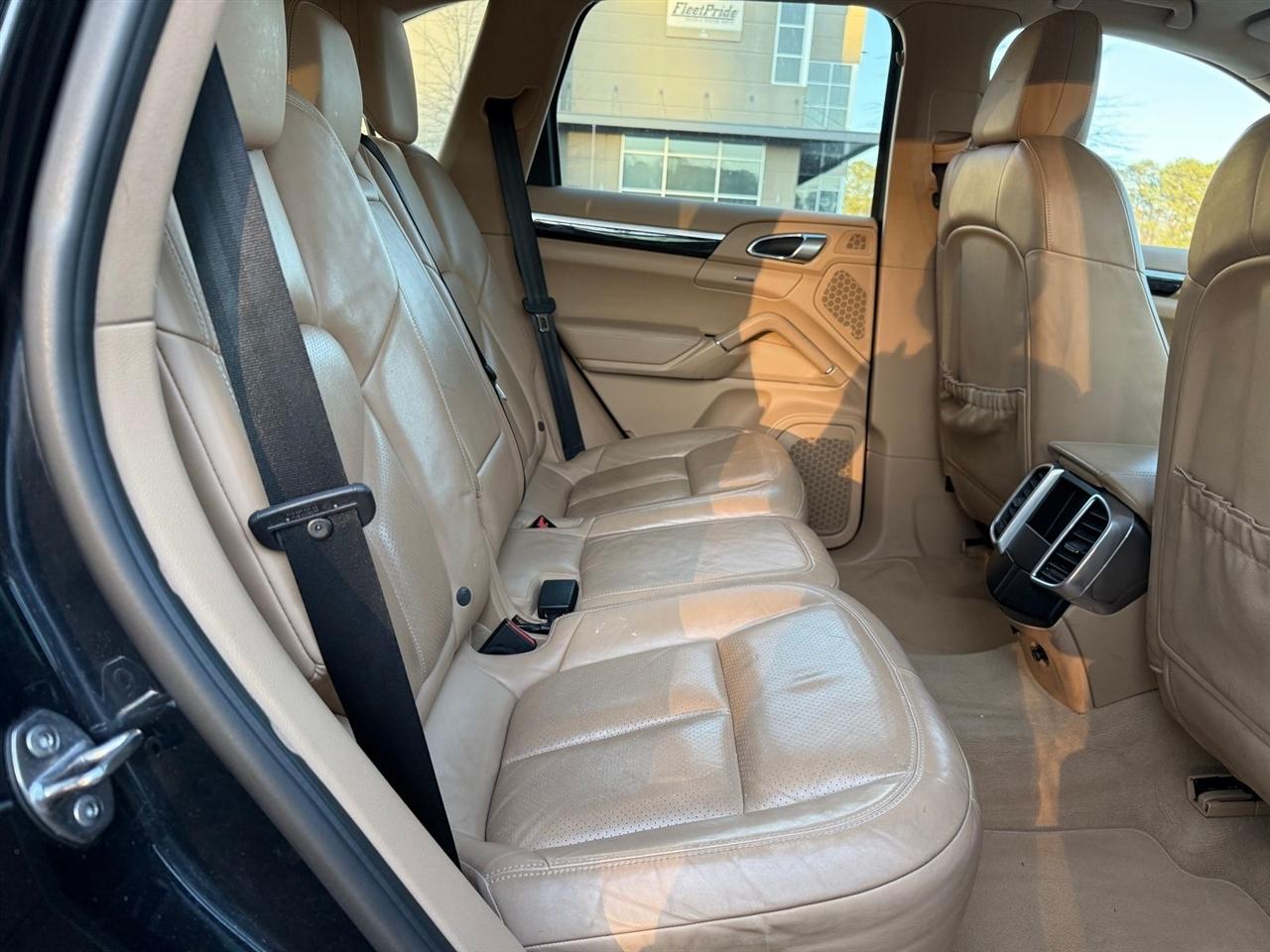 Porsche Cayenne  2016