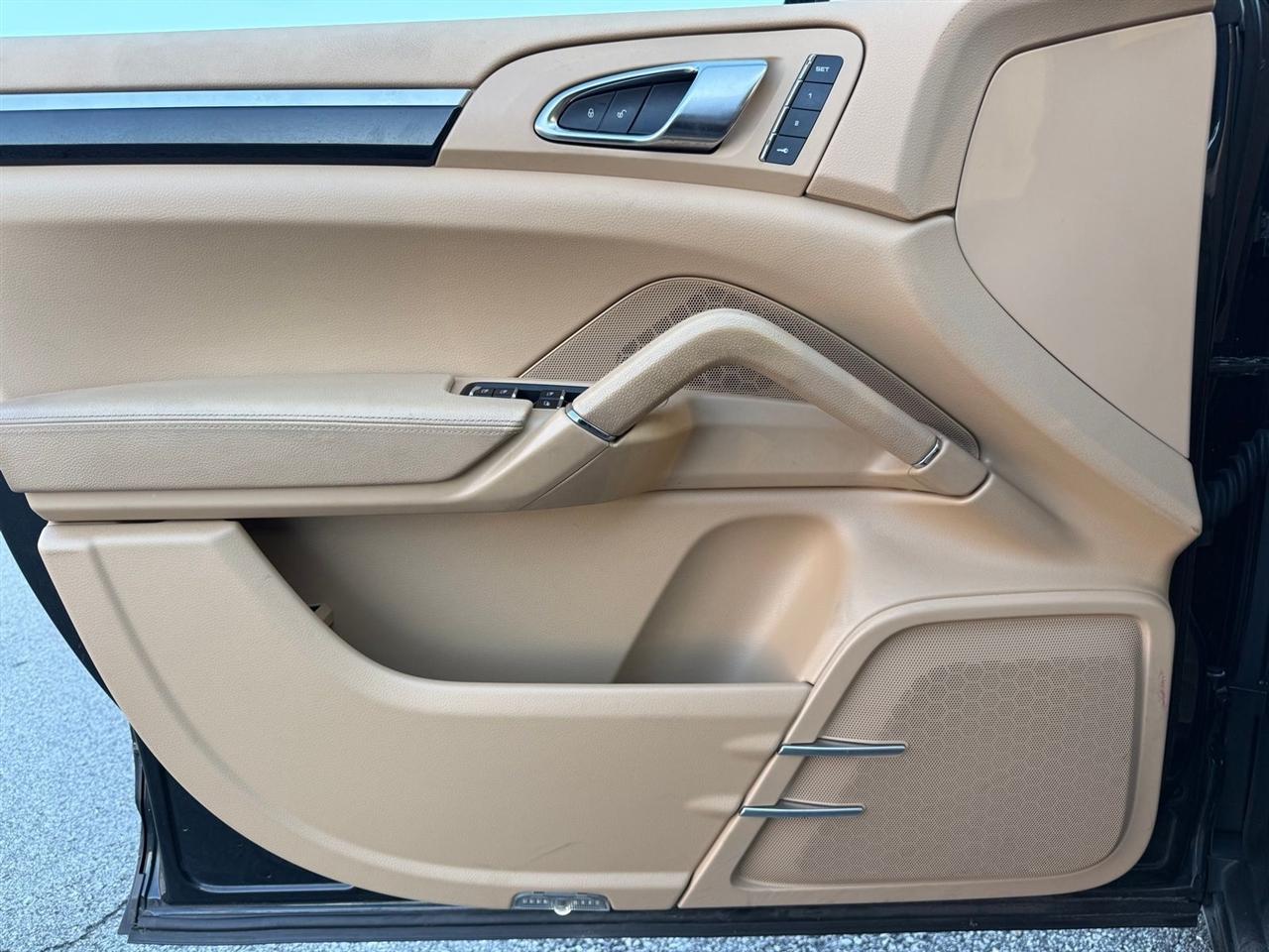 Porsche Cayenne  2016