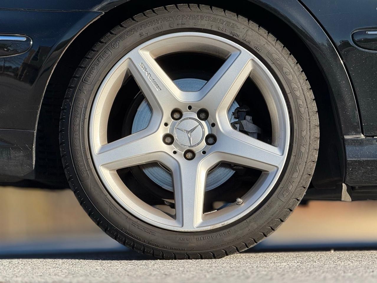 Mercedes-Benz E-Class  2009