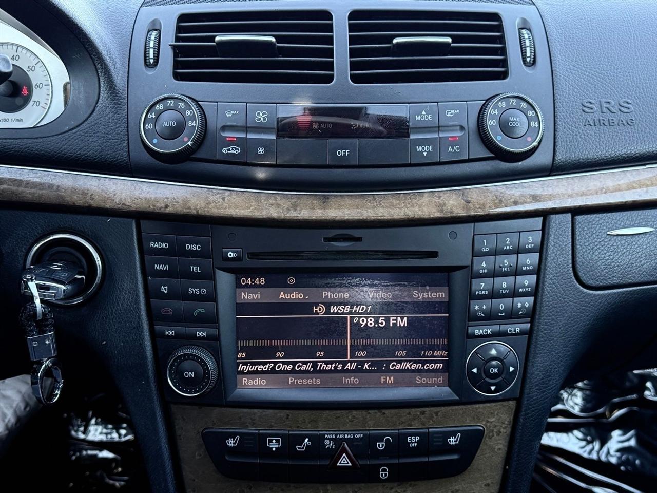 Mercedes-Benz E-Class  2009