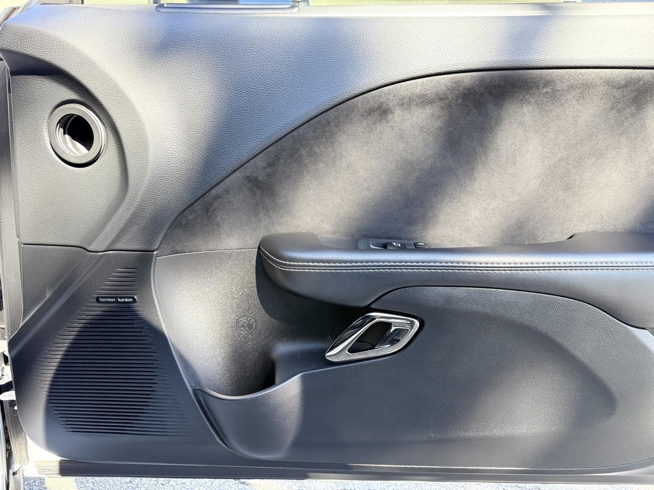 Dodge Challenger  2019