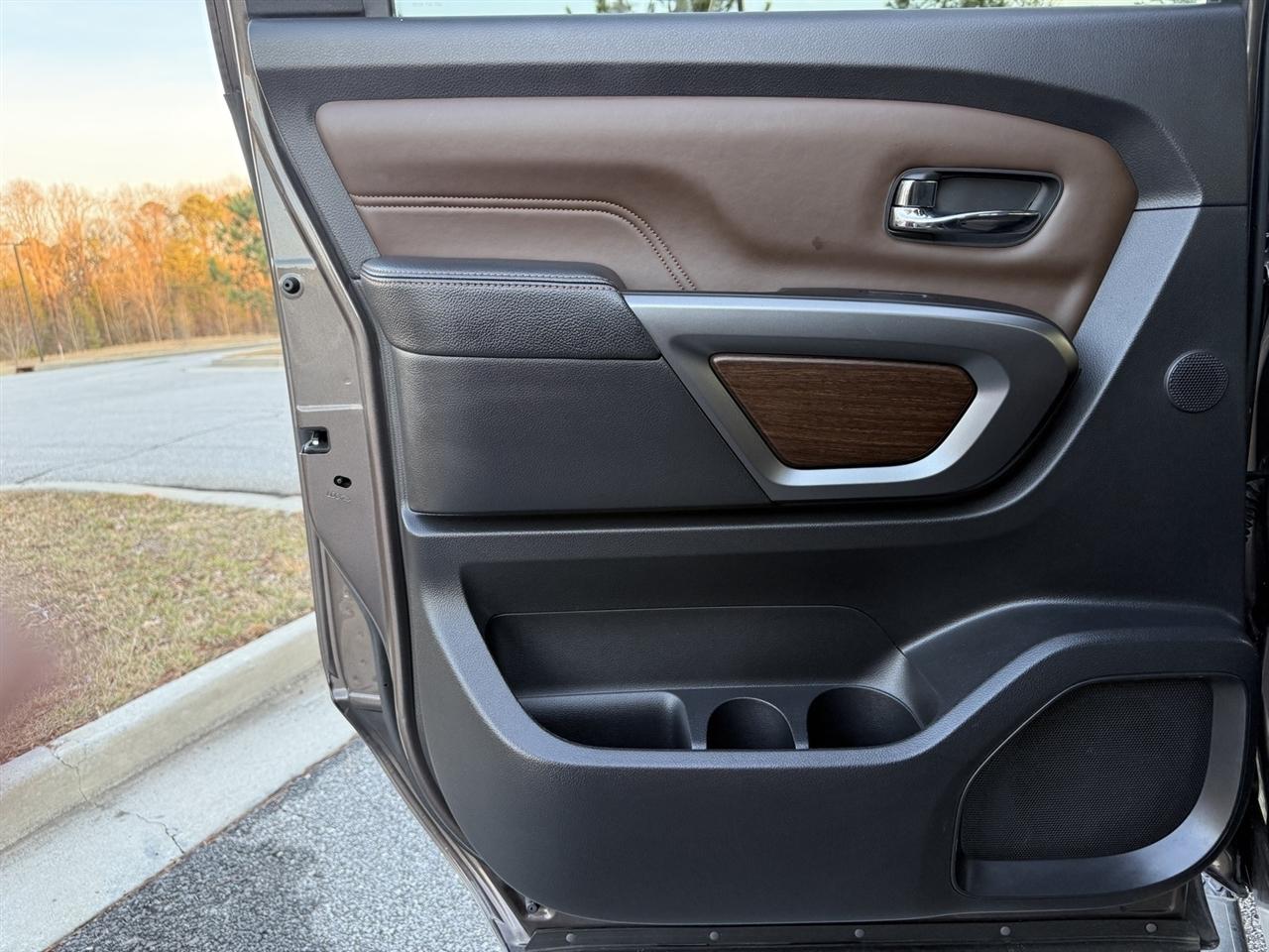 Nissan Titan XD  2016