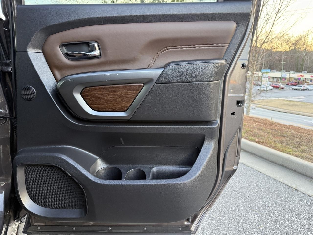 Nissan Titan XD  2016