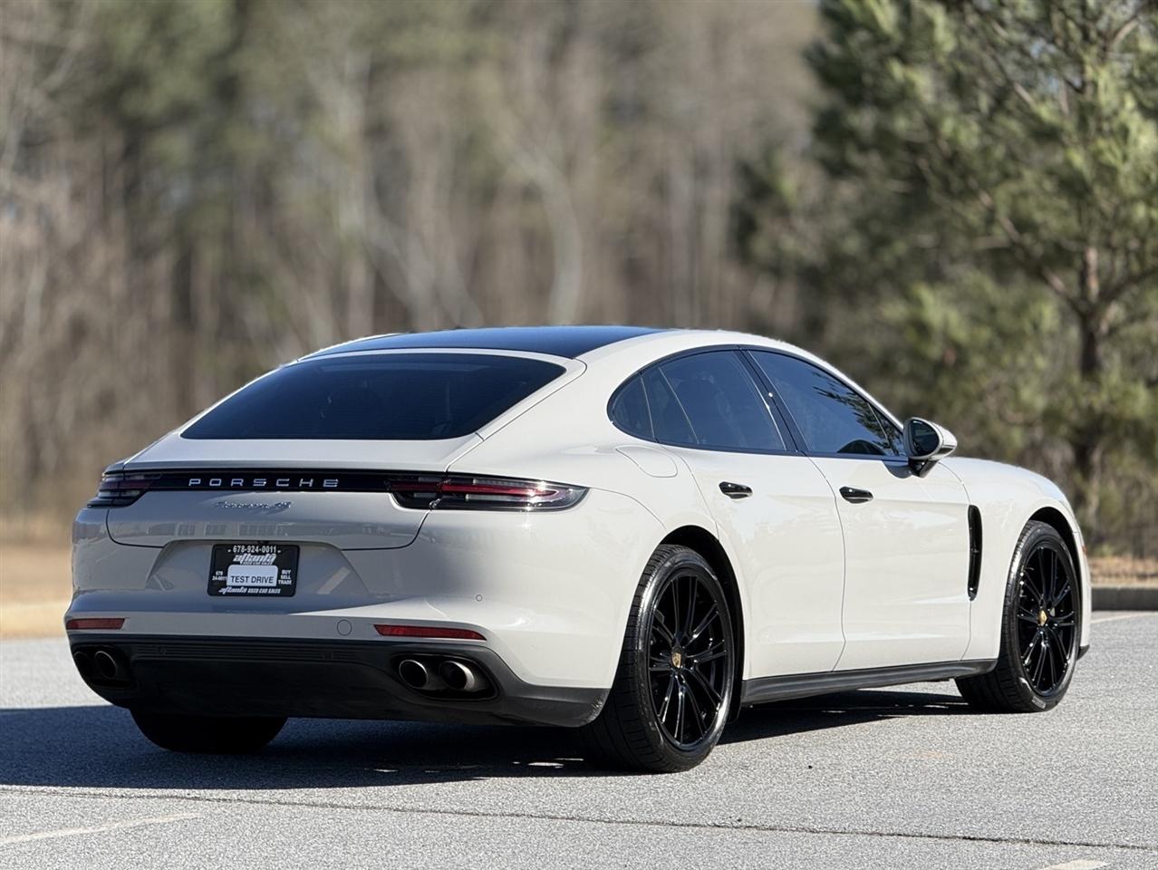 Porsche Panamera  2018