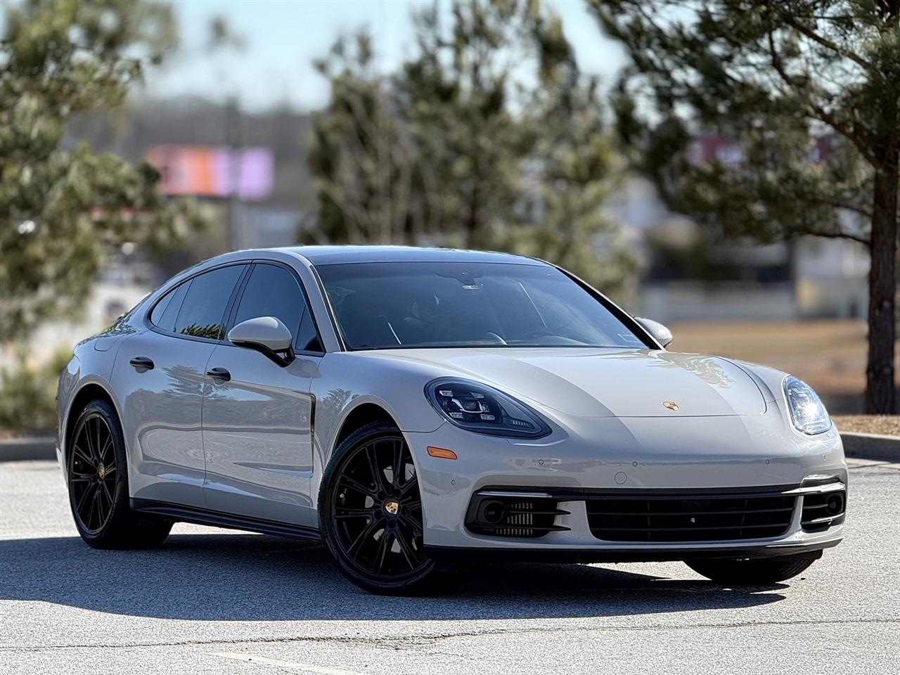 Porsche Panamera  2018