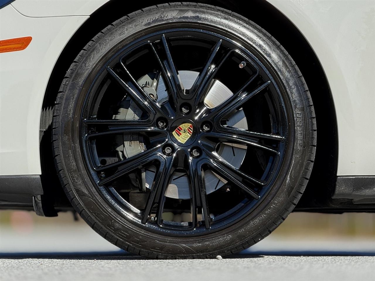 Porsche Panamera  2018