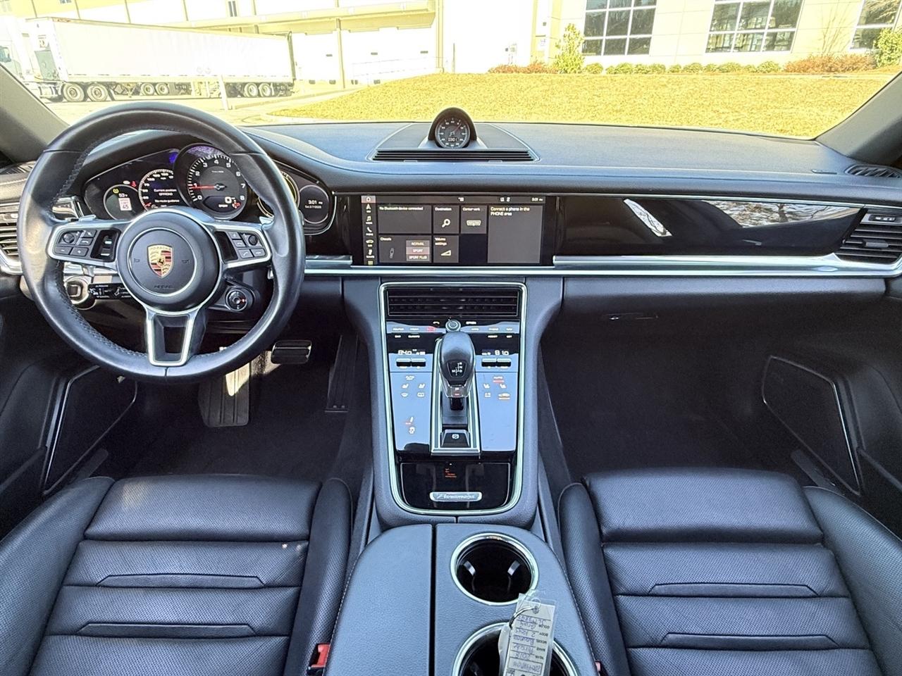 Porsche Panamera  2018