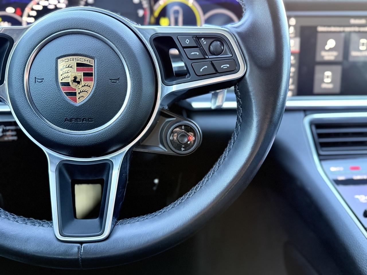 Porsche Panamera  2018