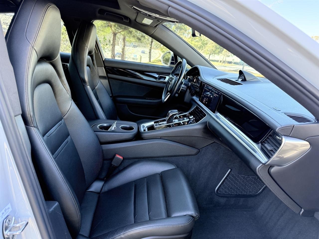 Porsche Panamera  2018