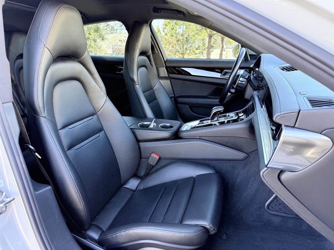 Porsche Panamera  2018