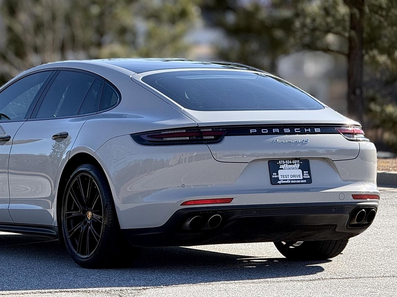 Porsche Panamera  2018