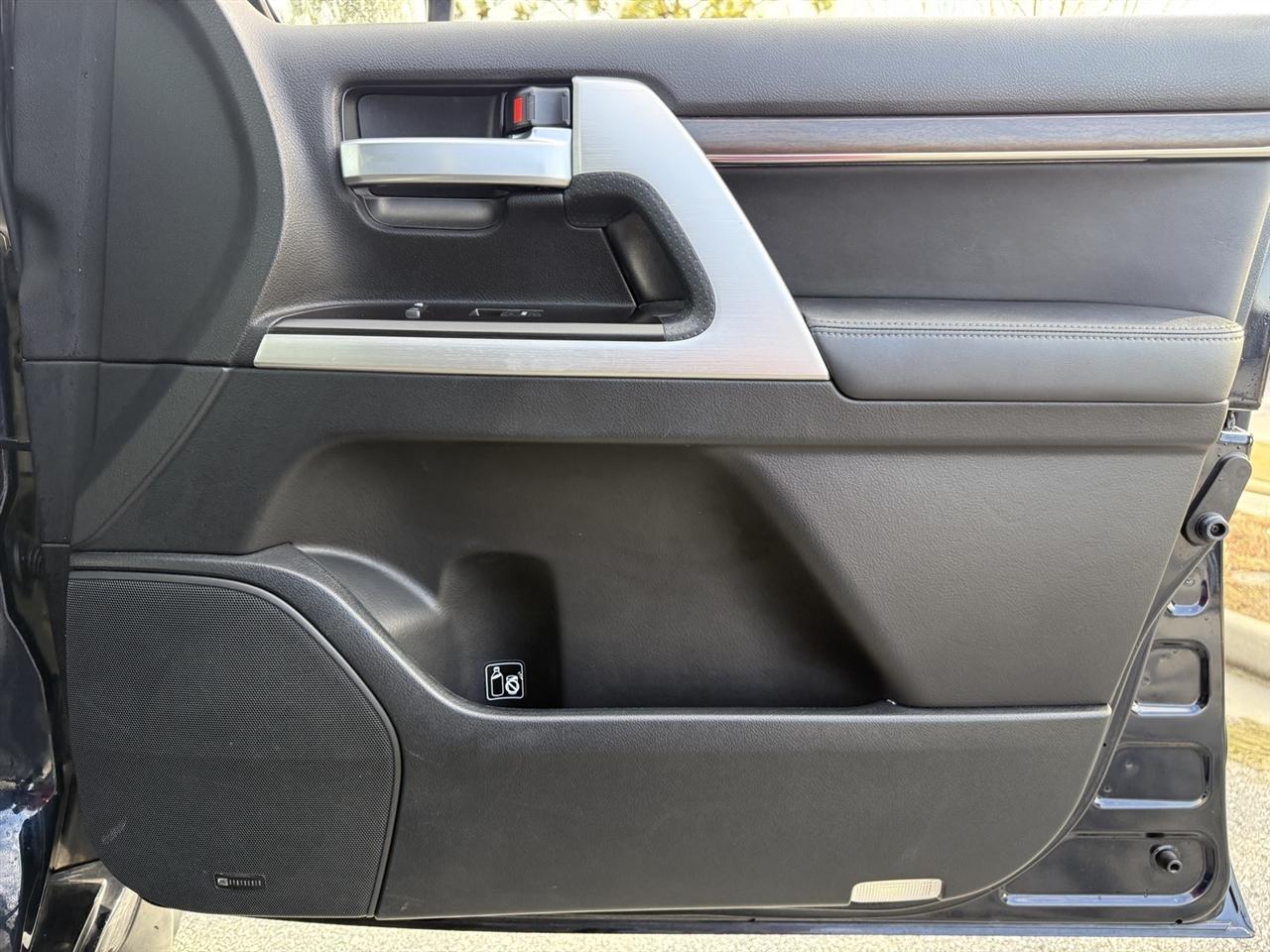 Toyota Land Cruiser  2017