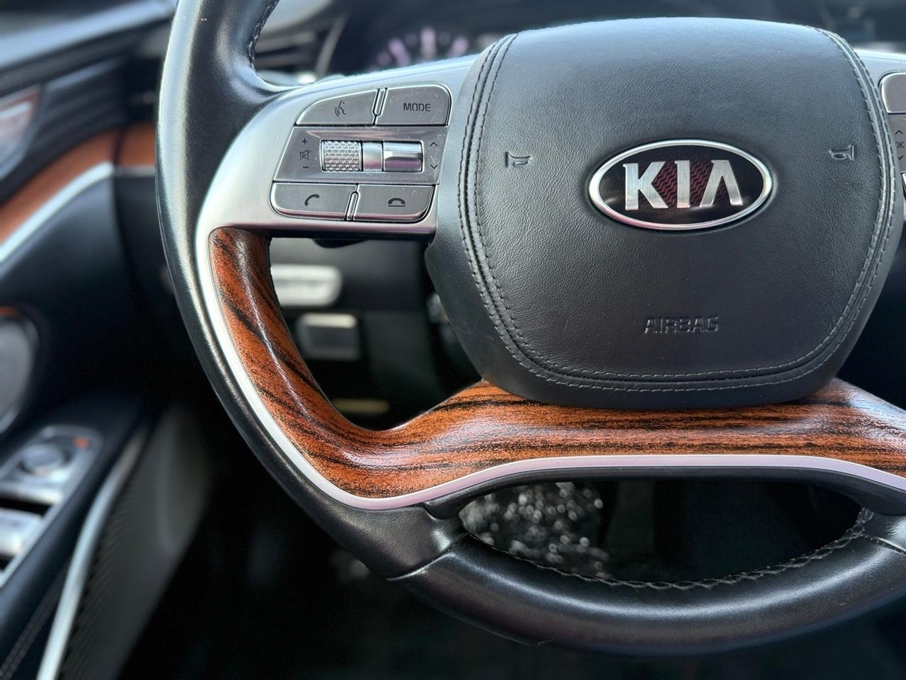 Kia K900  2020