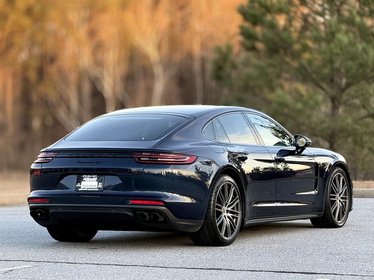 Porsche Panamera  2018