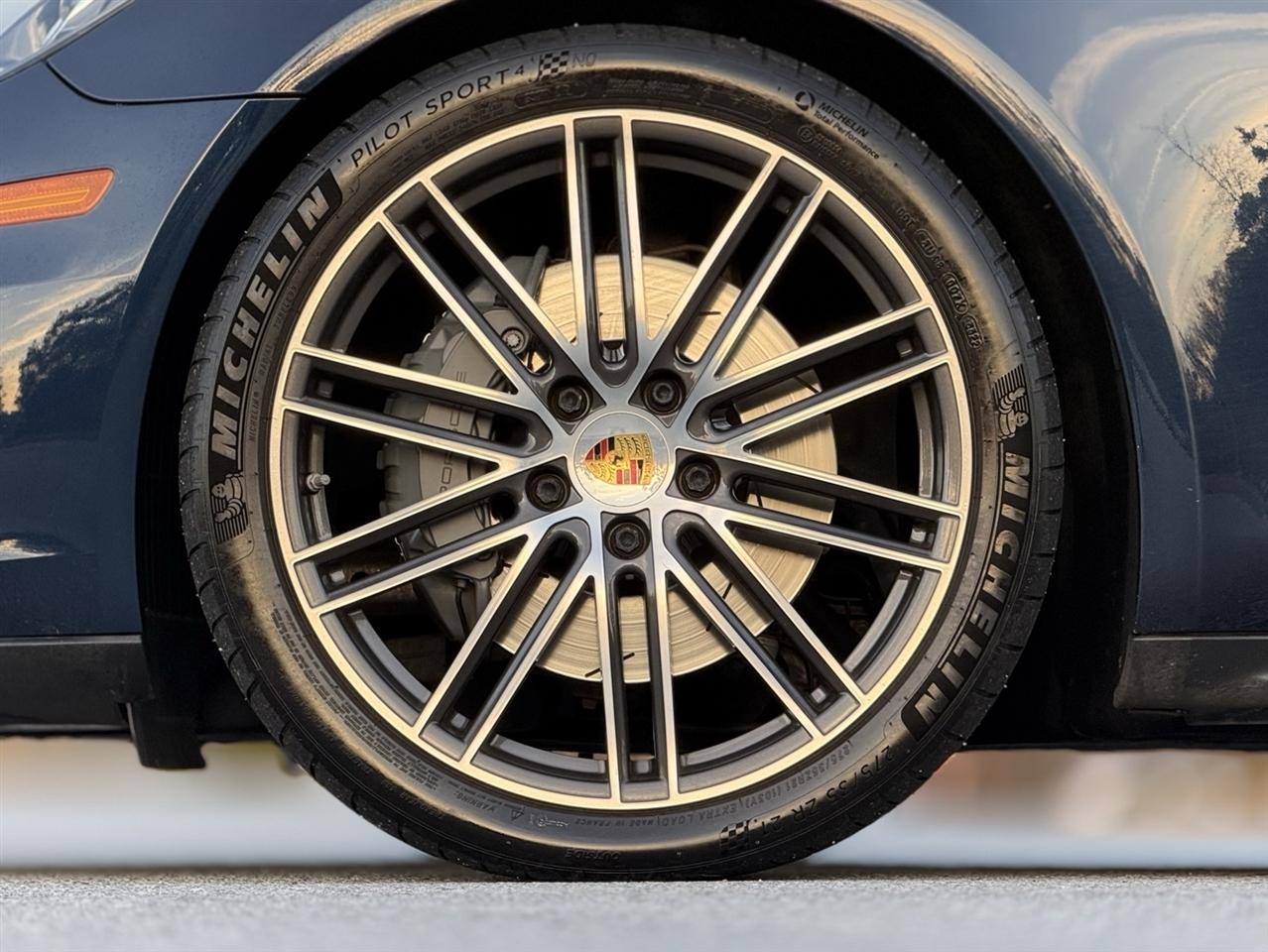 Porsche Panamera  2018