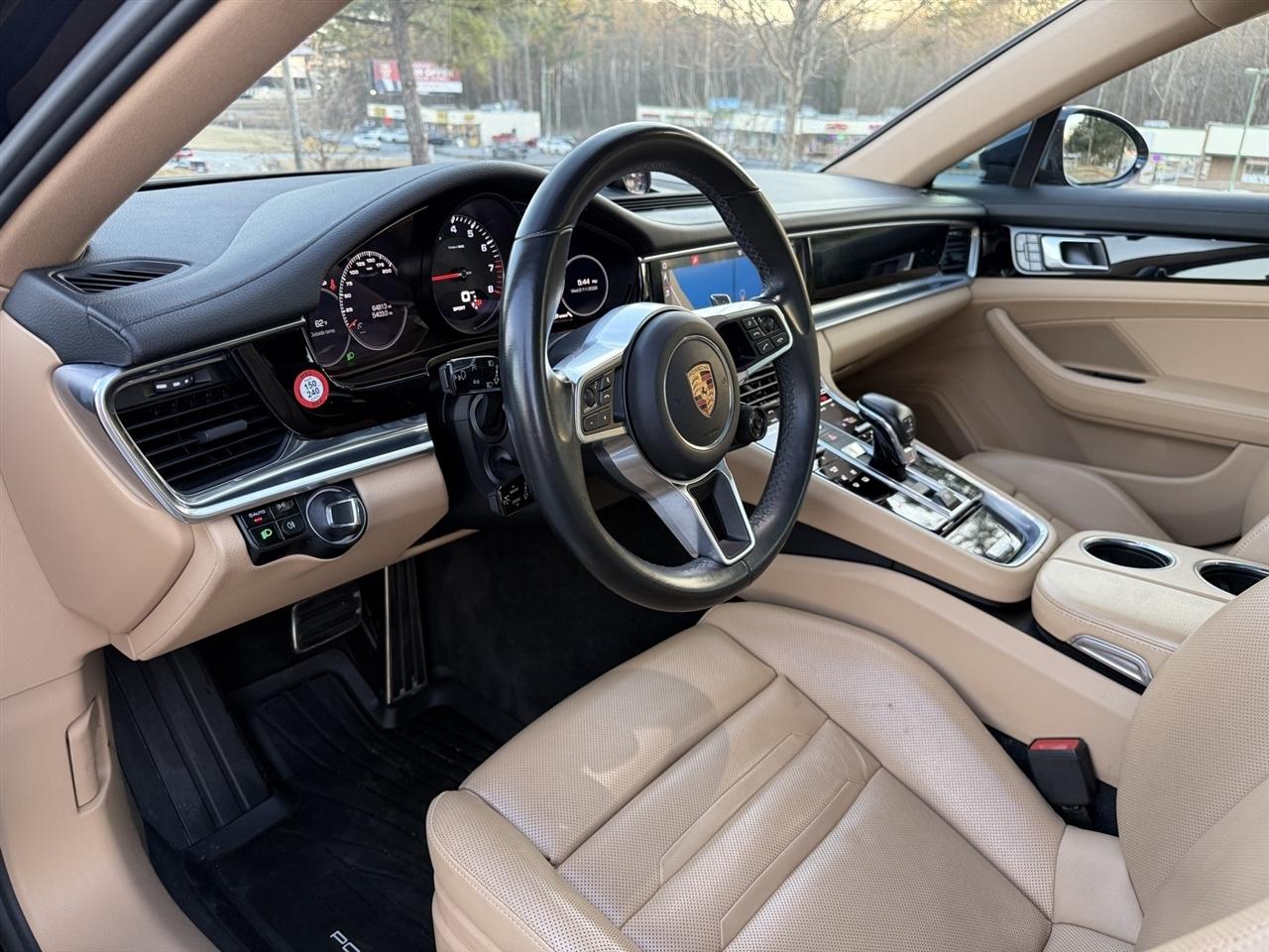 Porsche Panamera  2018