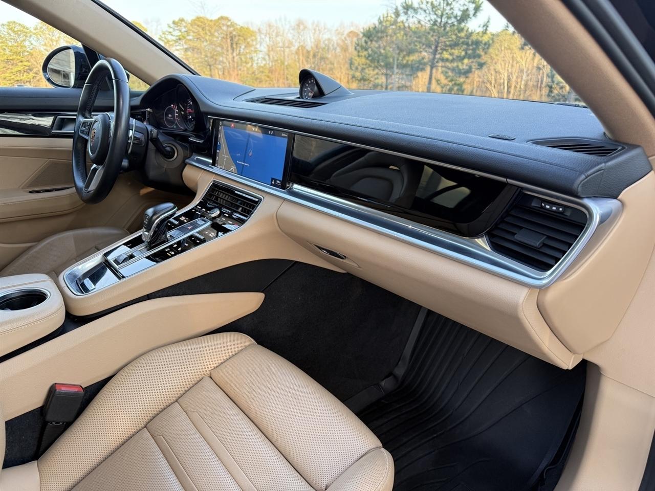 Porsche Panamera  2018