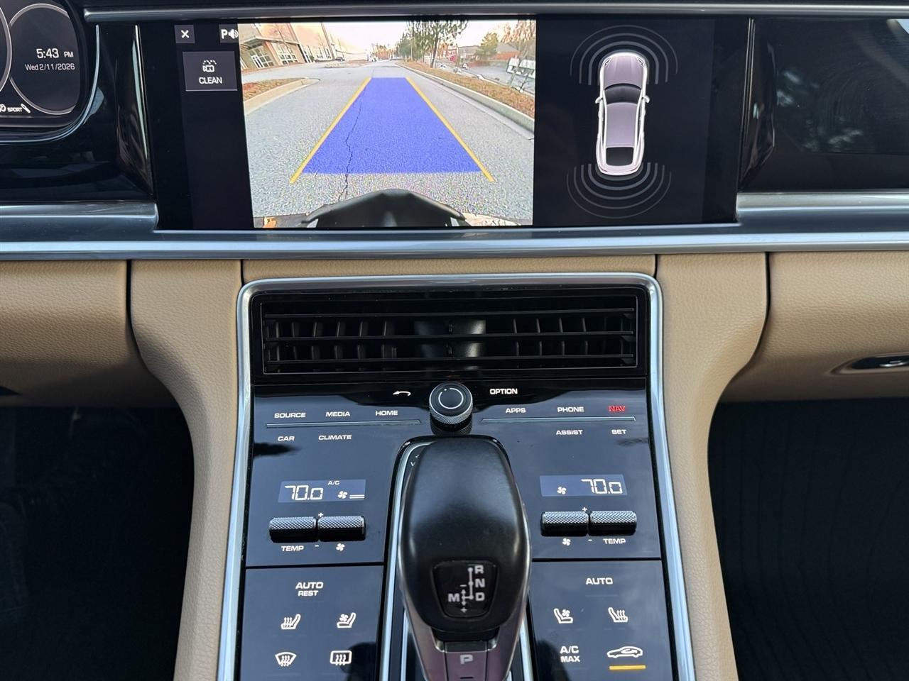 Porsche Panamera  2018