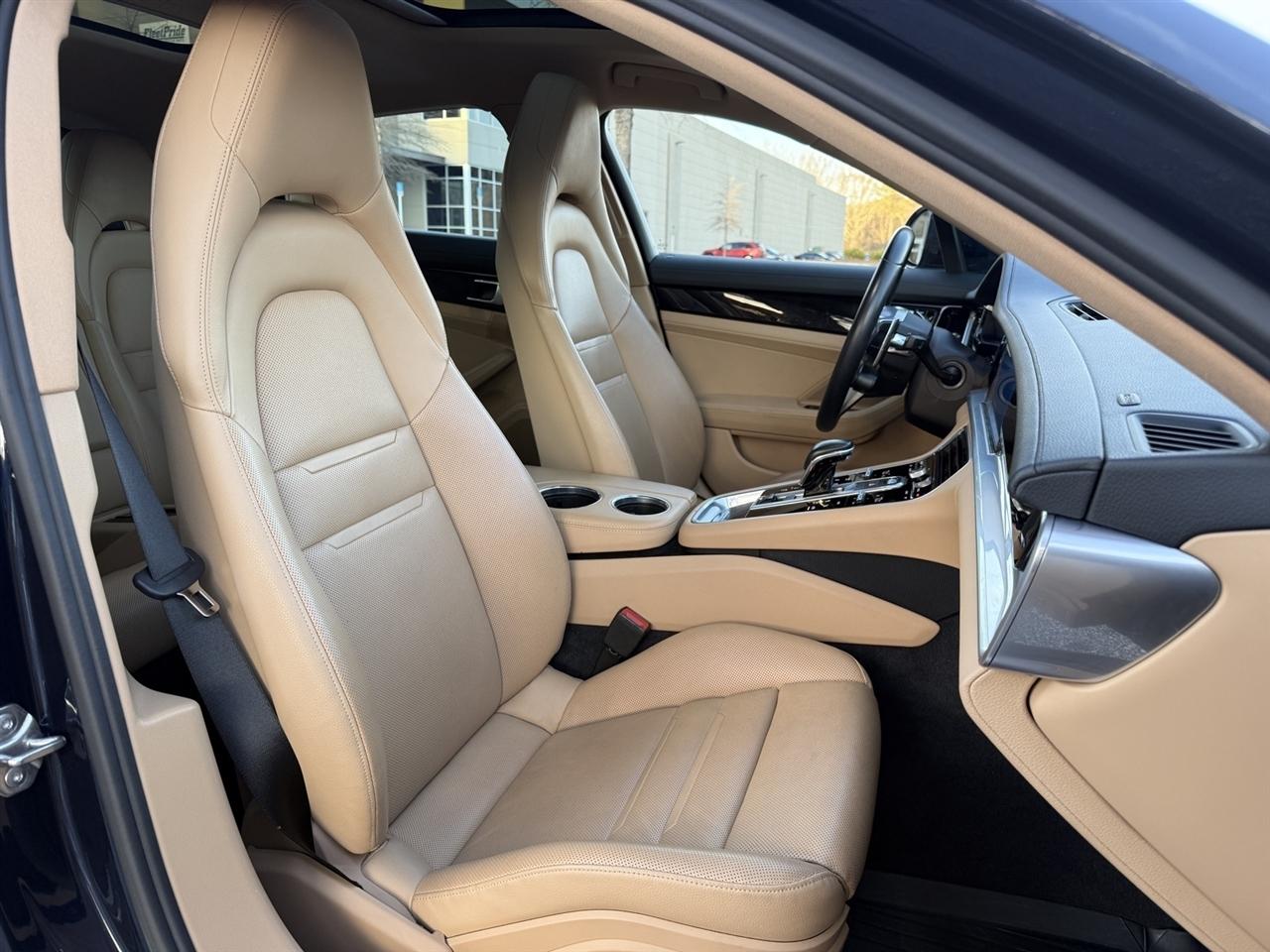 Porsche Panamera  2018