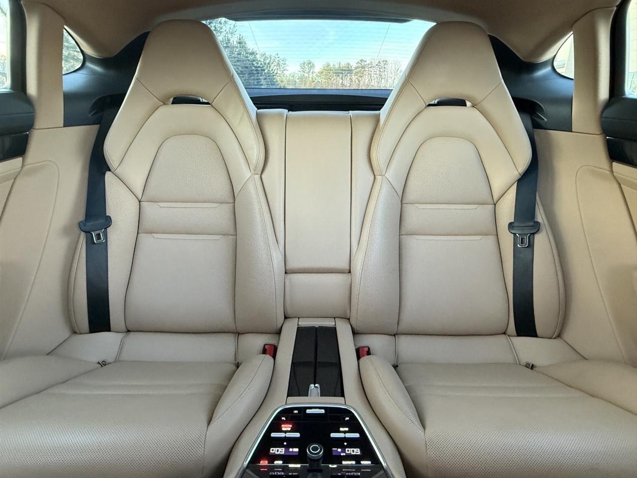 Porsche Panamera  2018