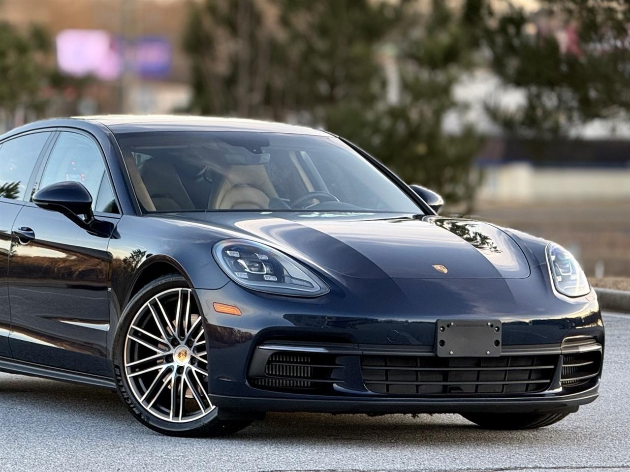 Porsche Panamera  2018