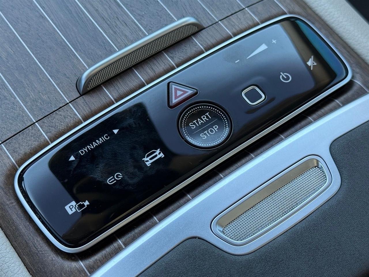 Mercedes-Benz EQS  2022