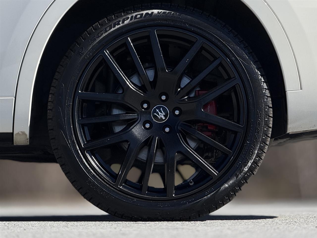 Maserati Levante  2021