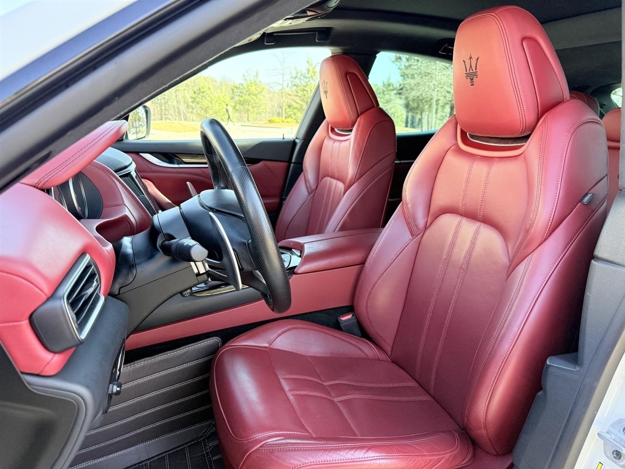 Maserati Levante  2021