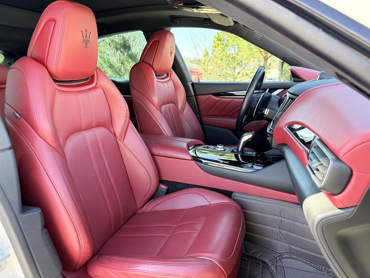 Maserati Levante  2021