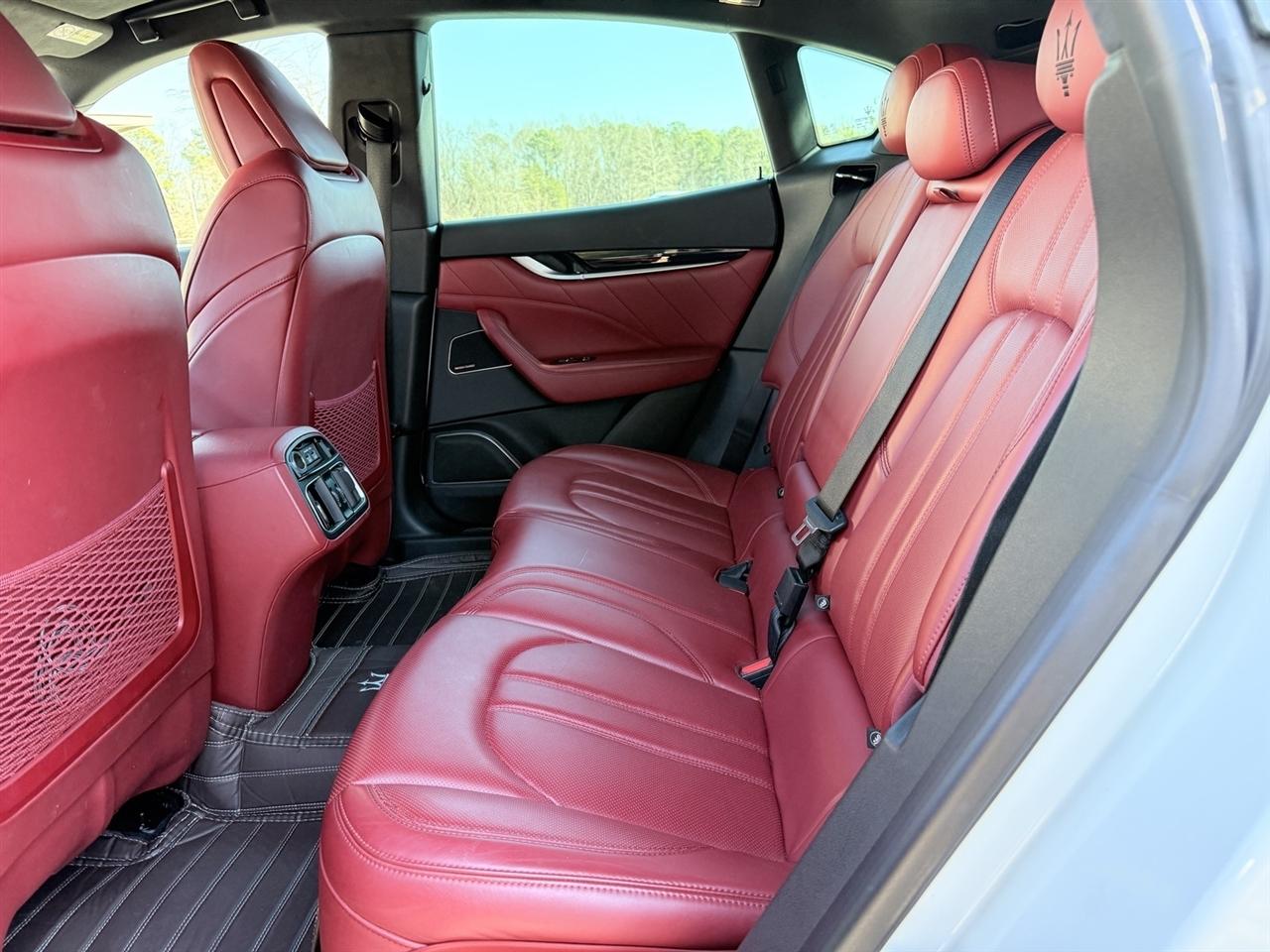 Maserati Levante  2021