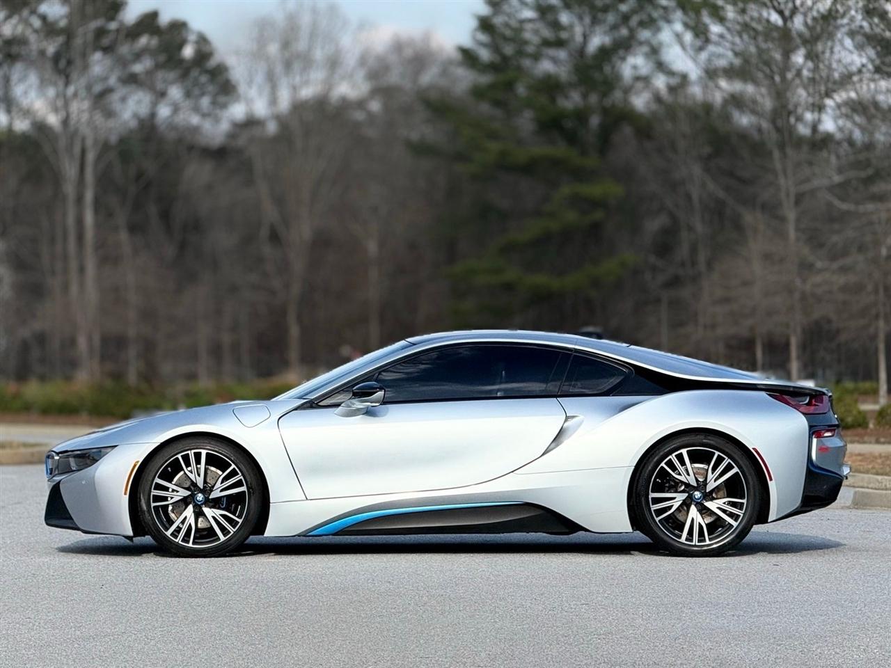 BMW i8  2015