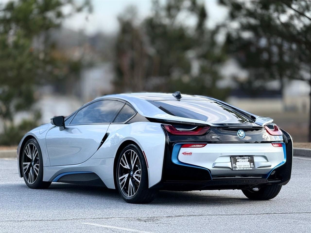 BMW i8  2015