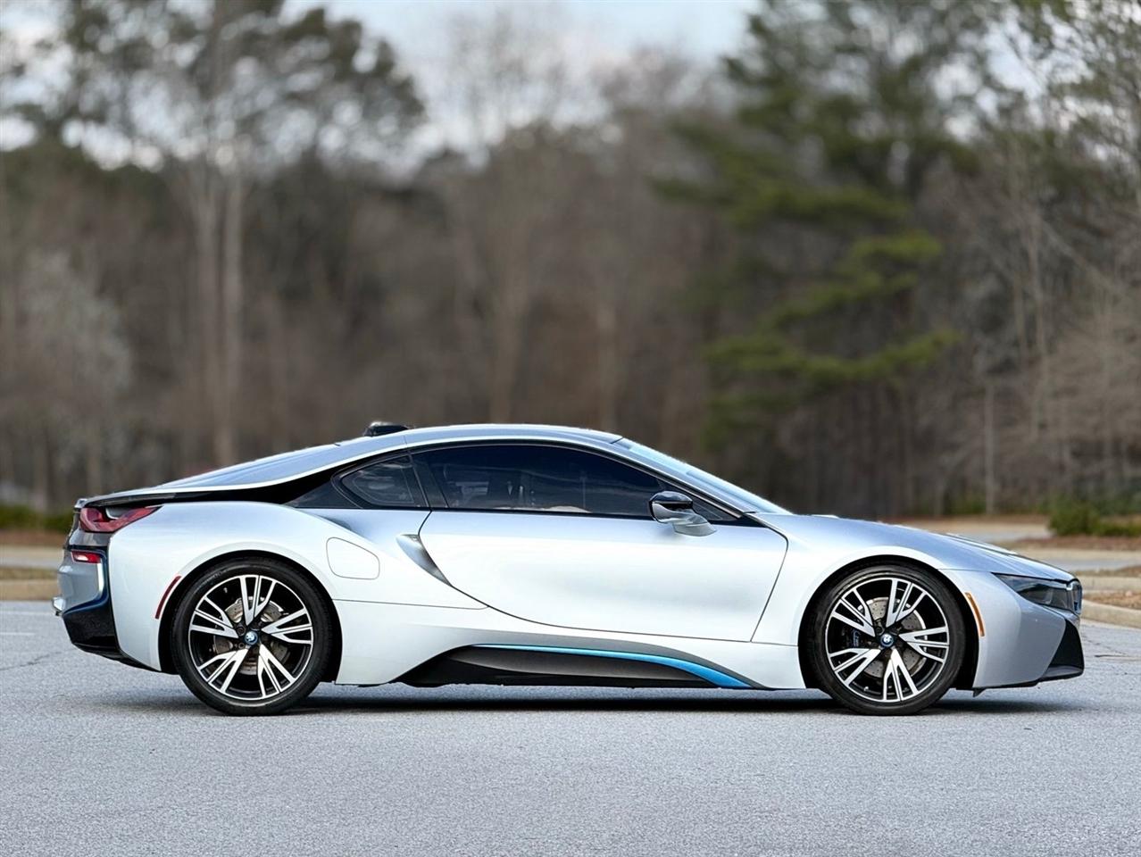 BMW i8  2015