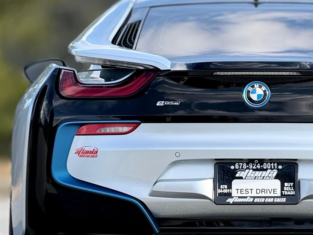 BMW i8  2015