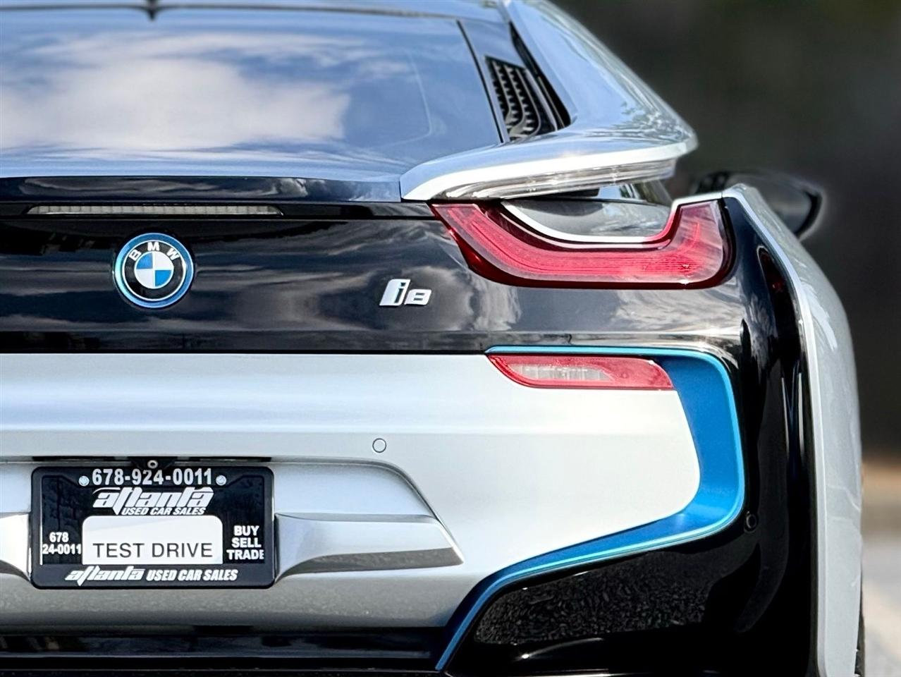 BMW i8  2015