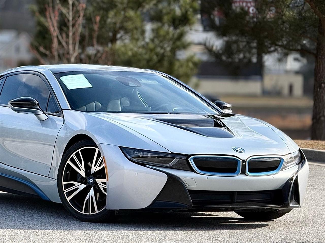 BMW i8  2015