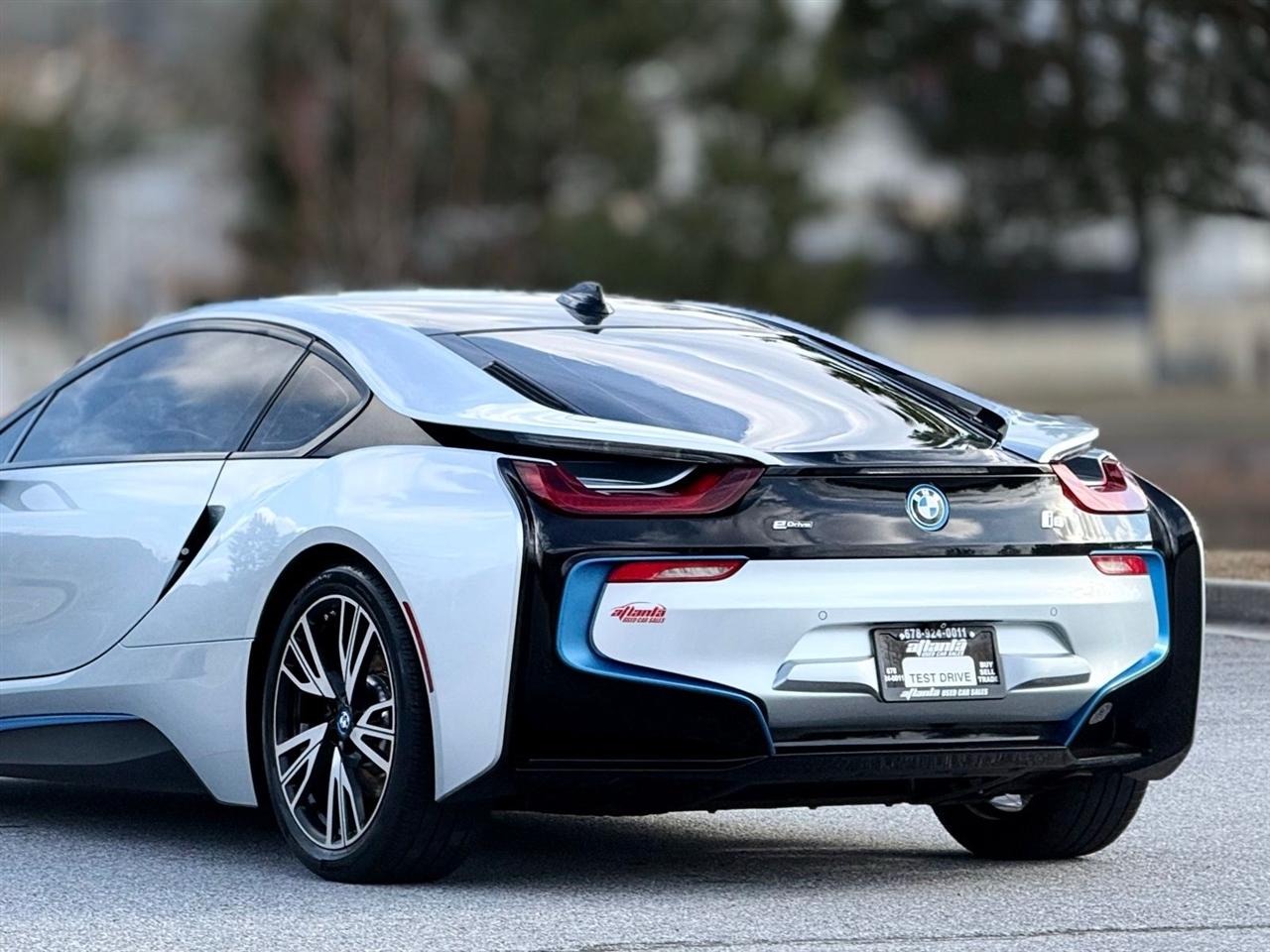 BMW i8  2015